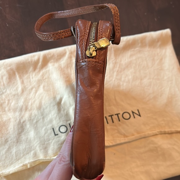 Authentic Louis Vuitton Monogram Wristlet - Picture 4 of 16